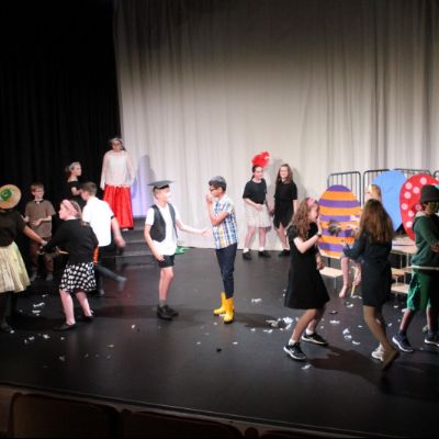 Class VI Perform Honk!